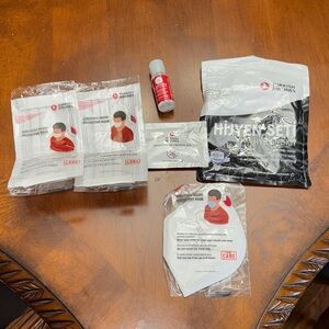 Turkish Airlines Hygiene Set with Masks and Sanitizer